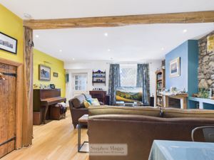 Photo 11- click for photo gallery